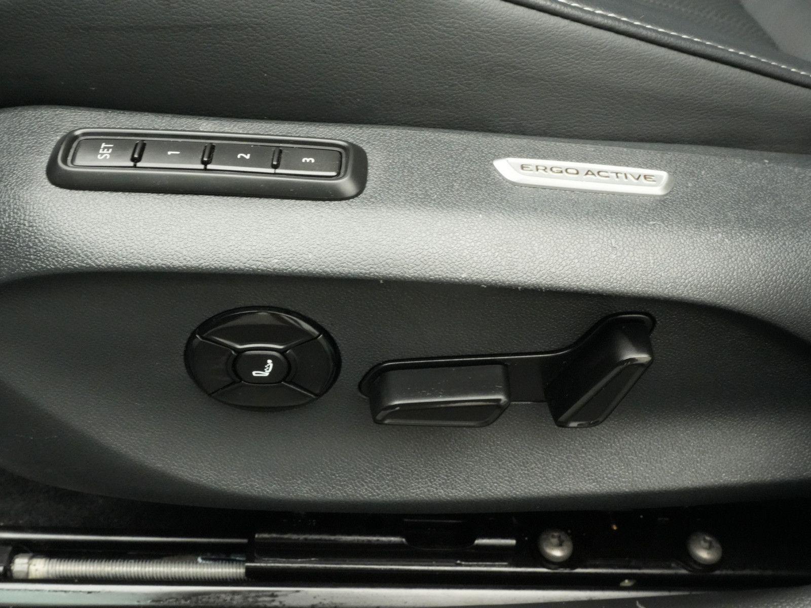 Volkswagen Passat eHybrid Elegance PANO MATRIX AHK ACC H K foto 23