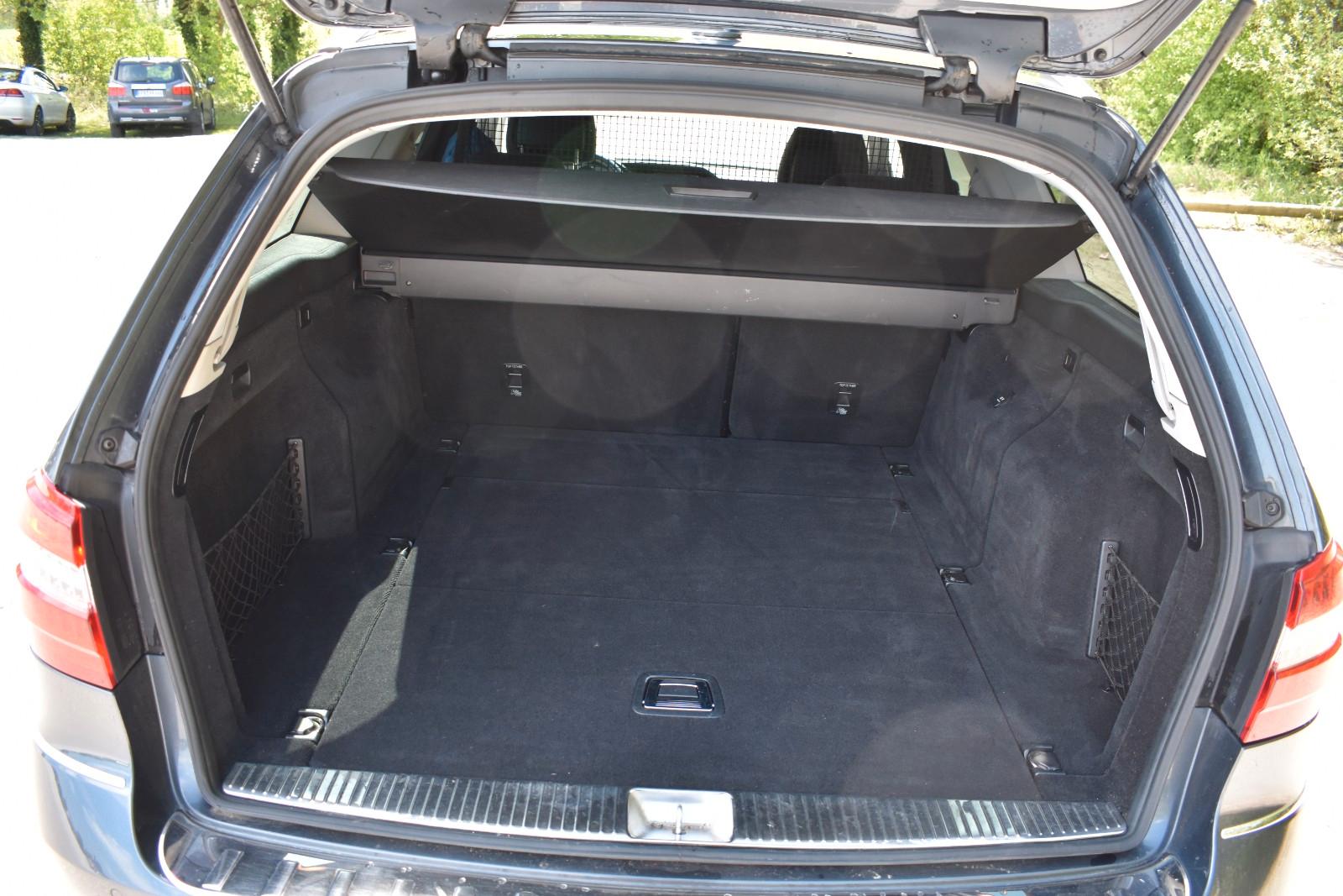 Mercedes-Benz E220 2012 — photo 15