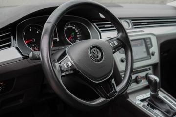 Volkswagen Passat Variant - 12