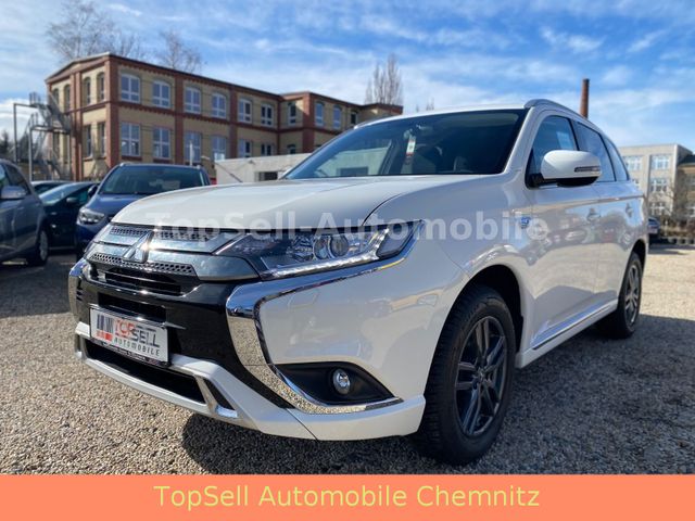 Mitsubishi Outlander 2.4 MIVEC PLUG-IN HYBRID 4WD Kamera