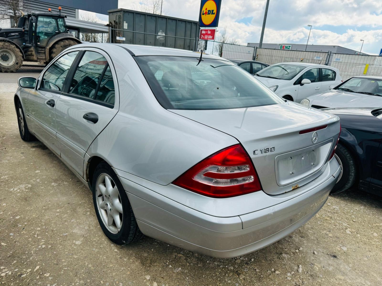 Mercedes-Benz C 180 AVANTGARDE