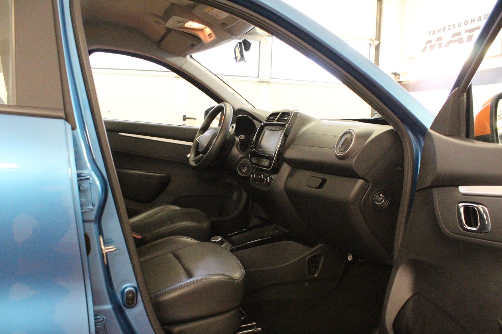 Fahrzeugabbildung Dacia Spring 45 Electric Expression MediaNav CCS