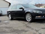 Volkswagen Passat 2.0/PANO/KLIMA/Tempomat/103KW/PDC/ - Volkswagen Passat aus 2012 mit Diesel-Antrieb