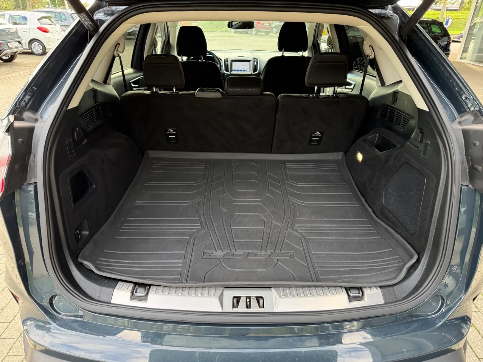 Ford Edge Titanium 4x4/AHK/ACC/Lane/App/SHZv+h/elKlap