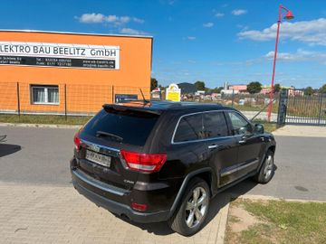 Jeep Grand Cherokee - 11