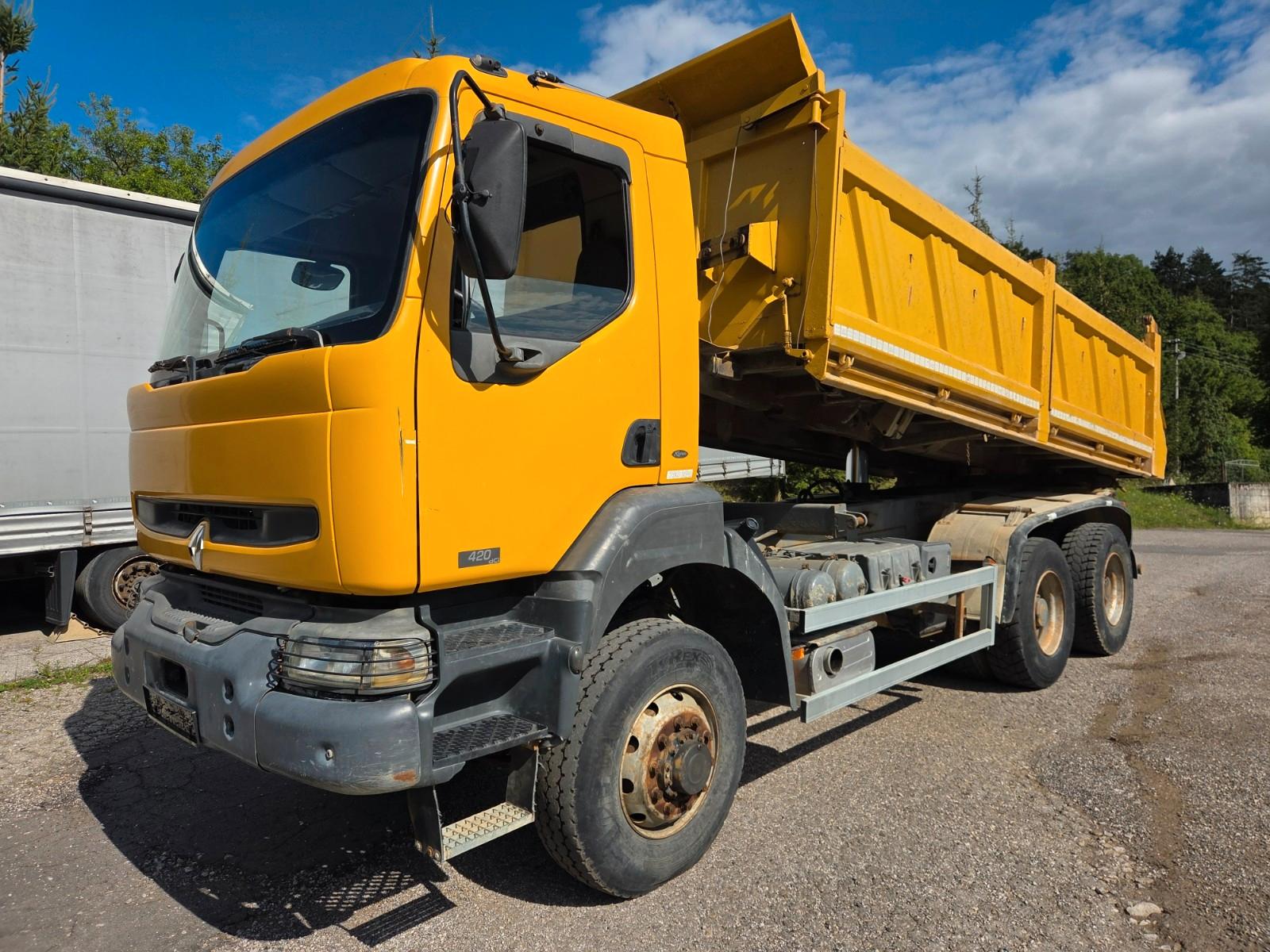 Renault KERAX 420.34 6x6 three way tipper