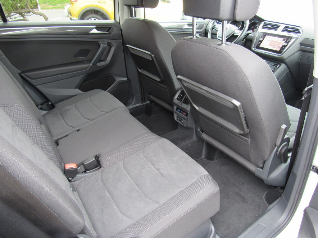 Fahrzeugabbildung Volkswagen Tiguan Allspace 2.0 TSI 4M DSG Highline, R-Line