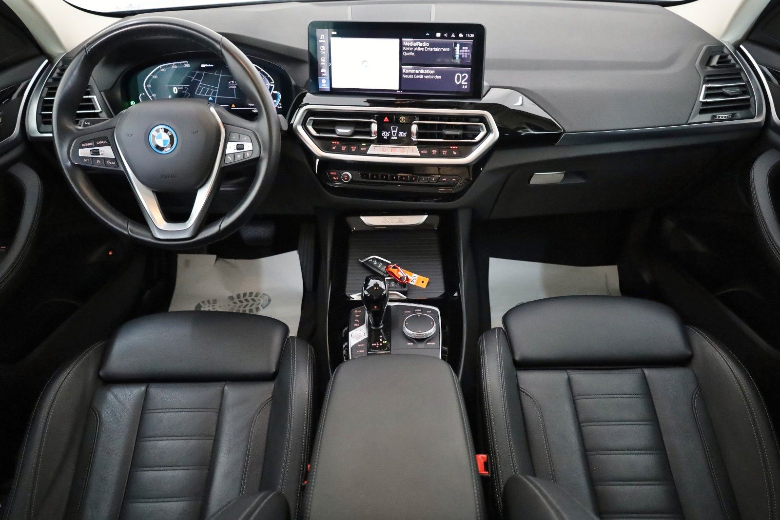 Fahrzeugabbildung BMW X3 xDrive30e,Leder,Navi,LED,SH,360Kamera,SportSi