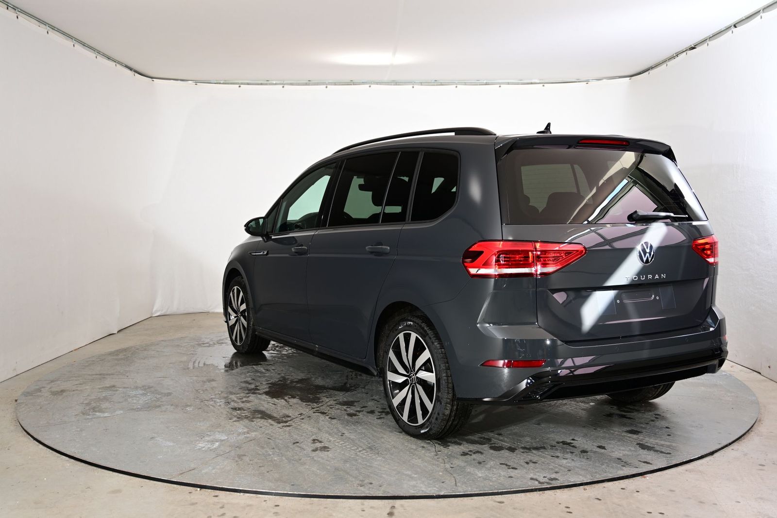 Volkswagen Touran Highline R-Line ACC|AHK|RFK|PANO|7-Sit... imagem 3