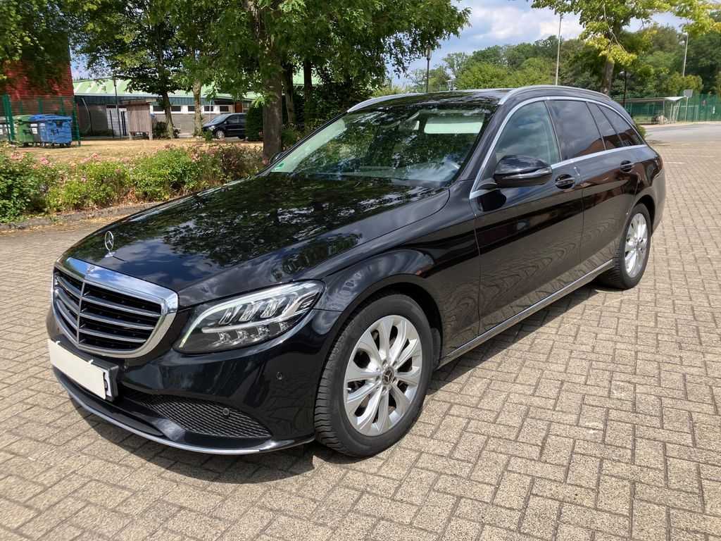 Image of Mercedes-Benz C 220