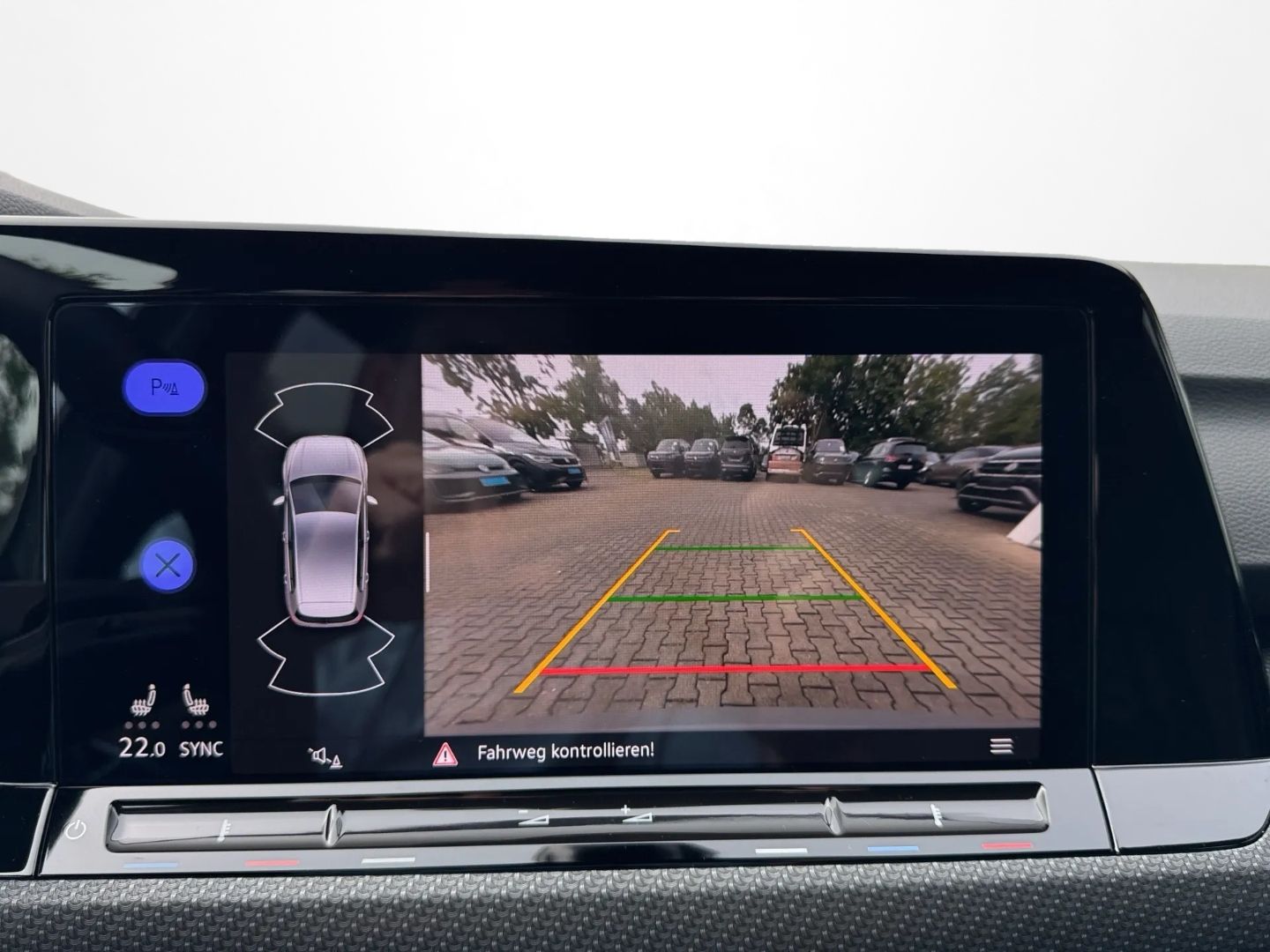 Golf VIII 1.5 eTSI DSG R-LINE *LED+*KAMERA*