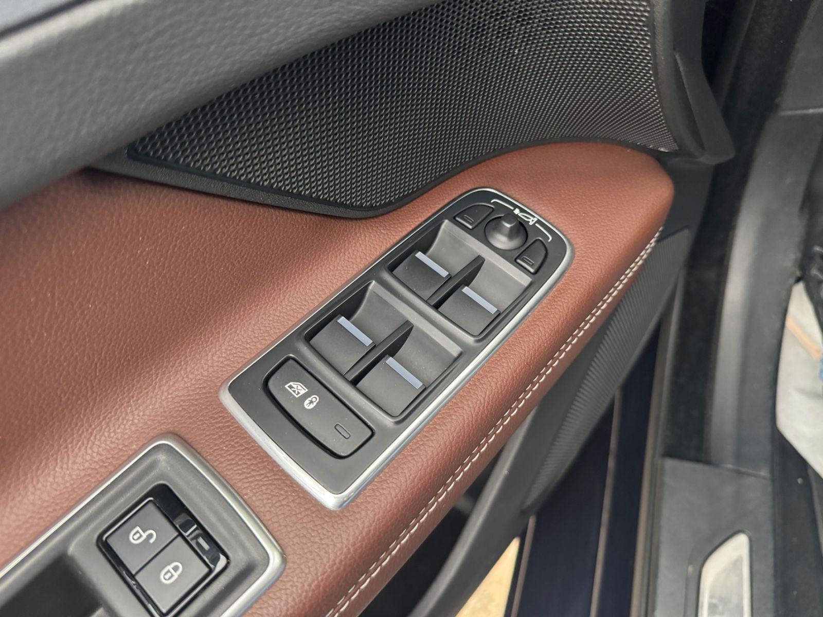 Fahrzeugabbildung Jaguar XF Sportbrake R-Sport AWD Leder+Navi+HUD+LED