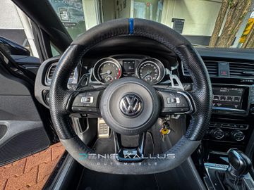 Volkswagen Golf - 12