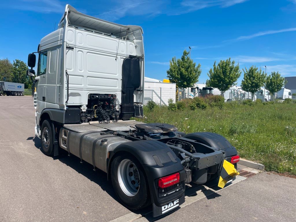 Fahrzeugabbildung DAF FT XF 480 SC, Kipp-/Schubbodenhydraulik