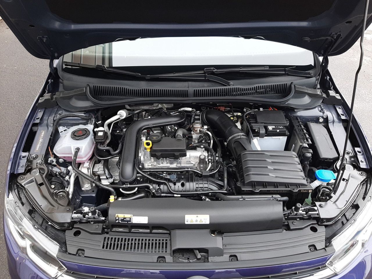 Fahrzeugabbildung Volkswagen Polo Life 1.0 BT070 TSID7F, DSG, Rückfahr