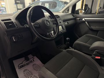 Volkswagen Touran - 9