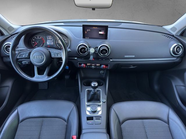 Audi A3 1.4 TFSI design *AHK*LED*NAV*PDC*SHZ* NAVI