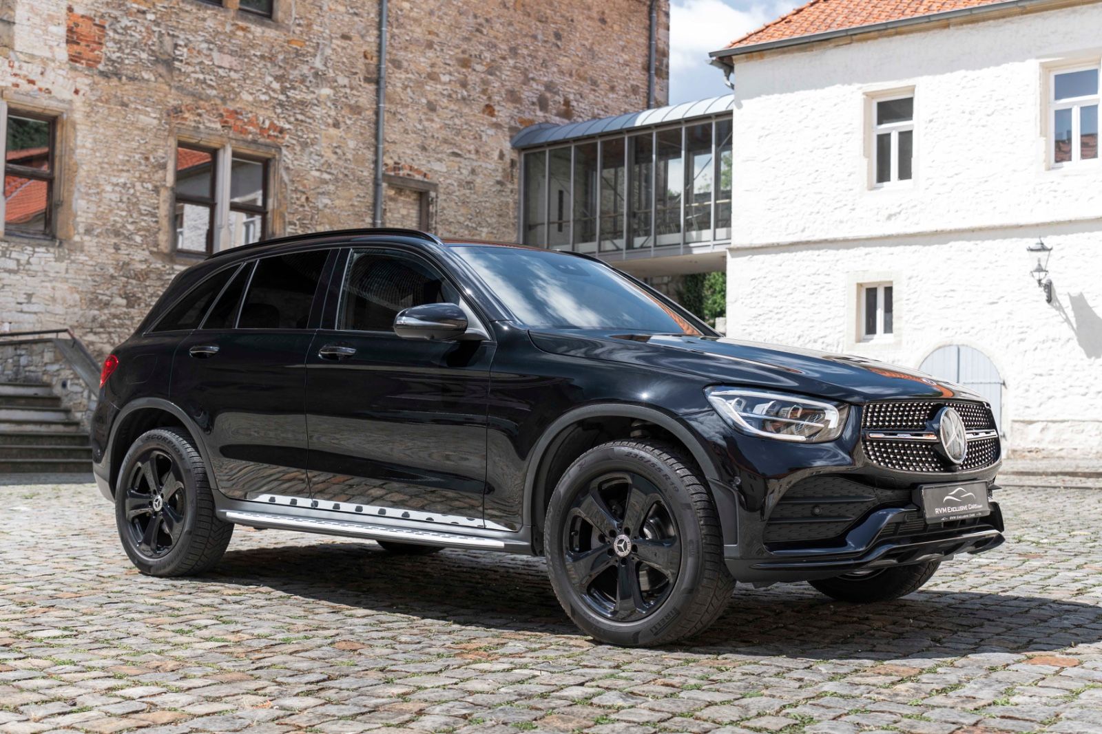 Fahrzeugabbildung Mercedes-Benz GLC 300 4MATIC LED 360° PANO TOTW NAV OFFROAD