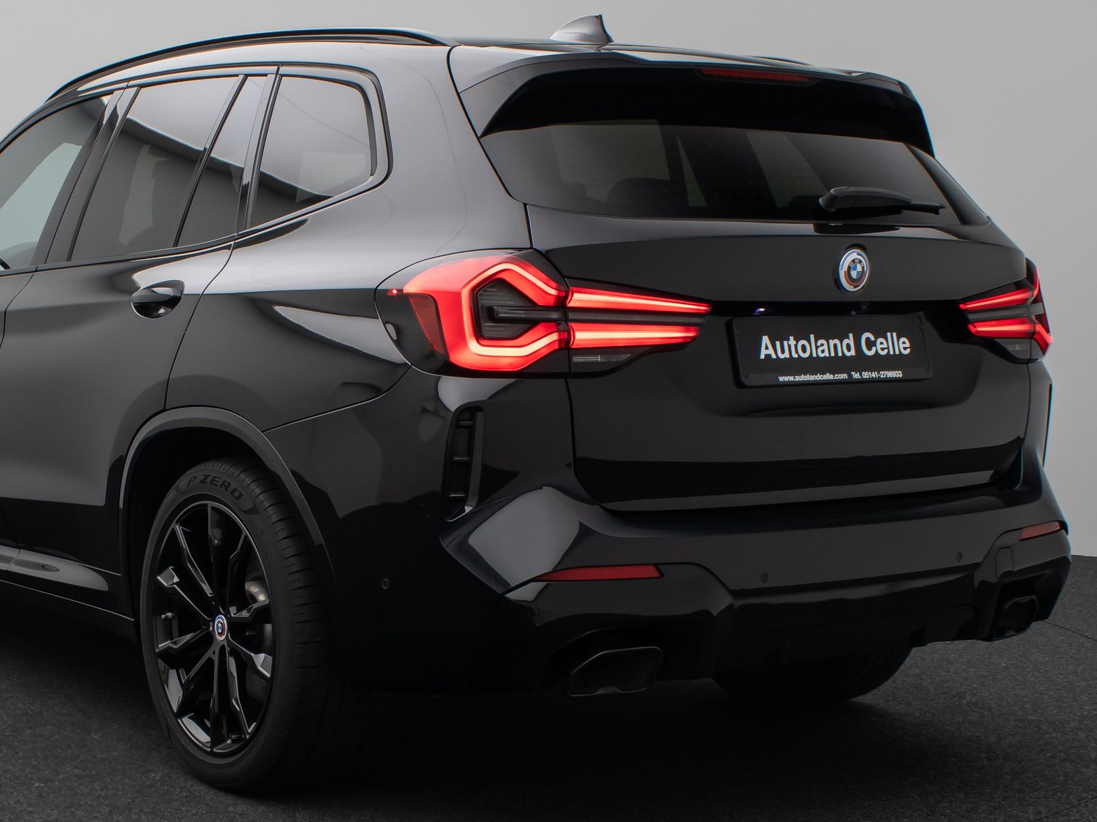 Fahrzeugabbildung BMW X3 M40i Panorama Laser 360°HUD DAB H/K 20Zoll