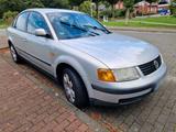 Volkswagen VW Passat Limosine Bj 1997 Automatik 1,6l ... - gebrauchte VW Passat aus dem Jahr 1997
