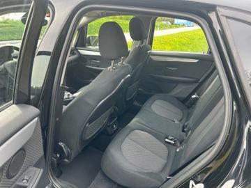 BMW 216 - 8