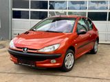 Peugeot 206 1.4 i Klima / AHK / TÜV Neu / 1. Hand - Peugeot aus 2001
