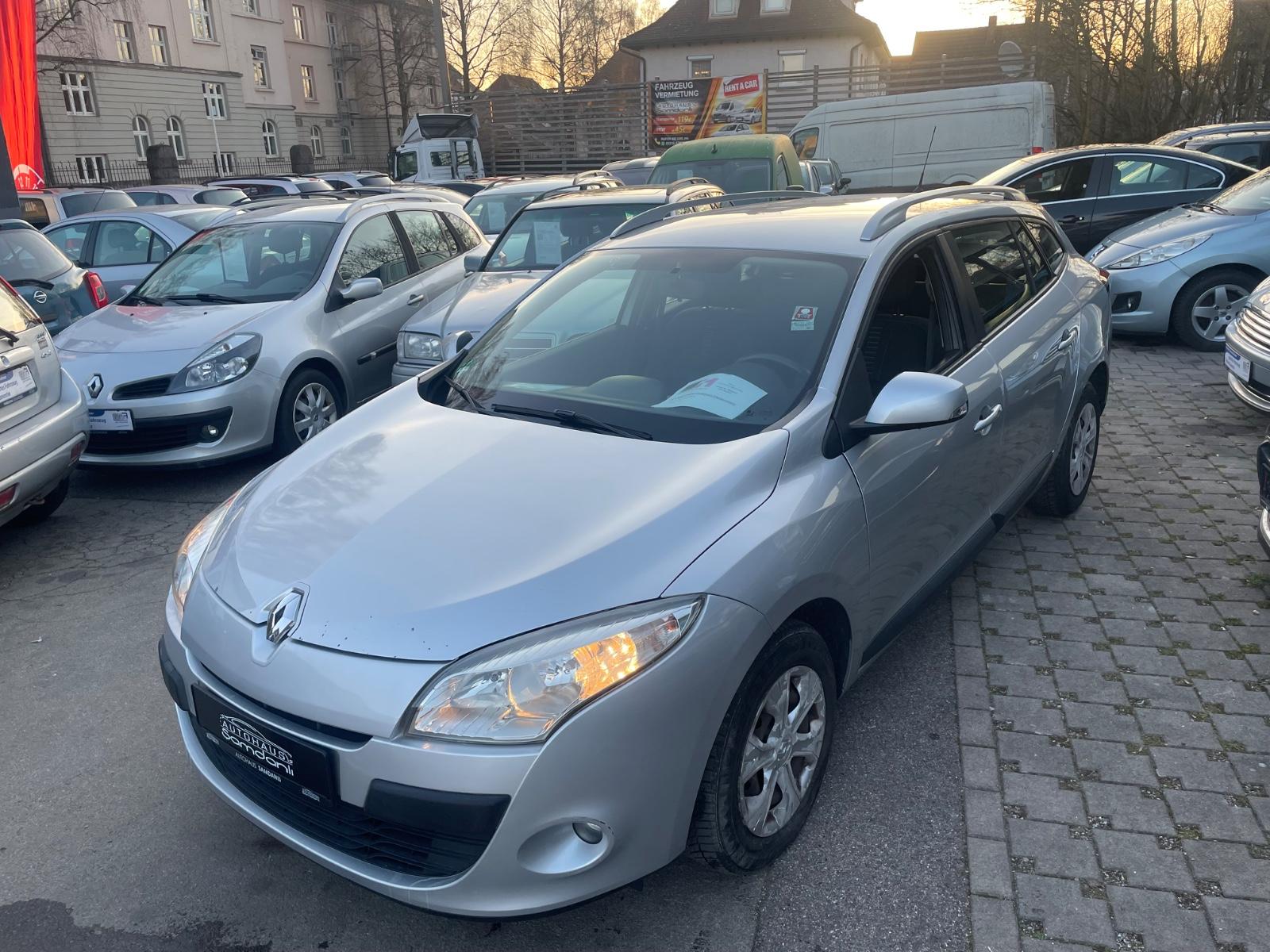 Renault Megane 2010 — photo 19