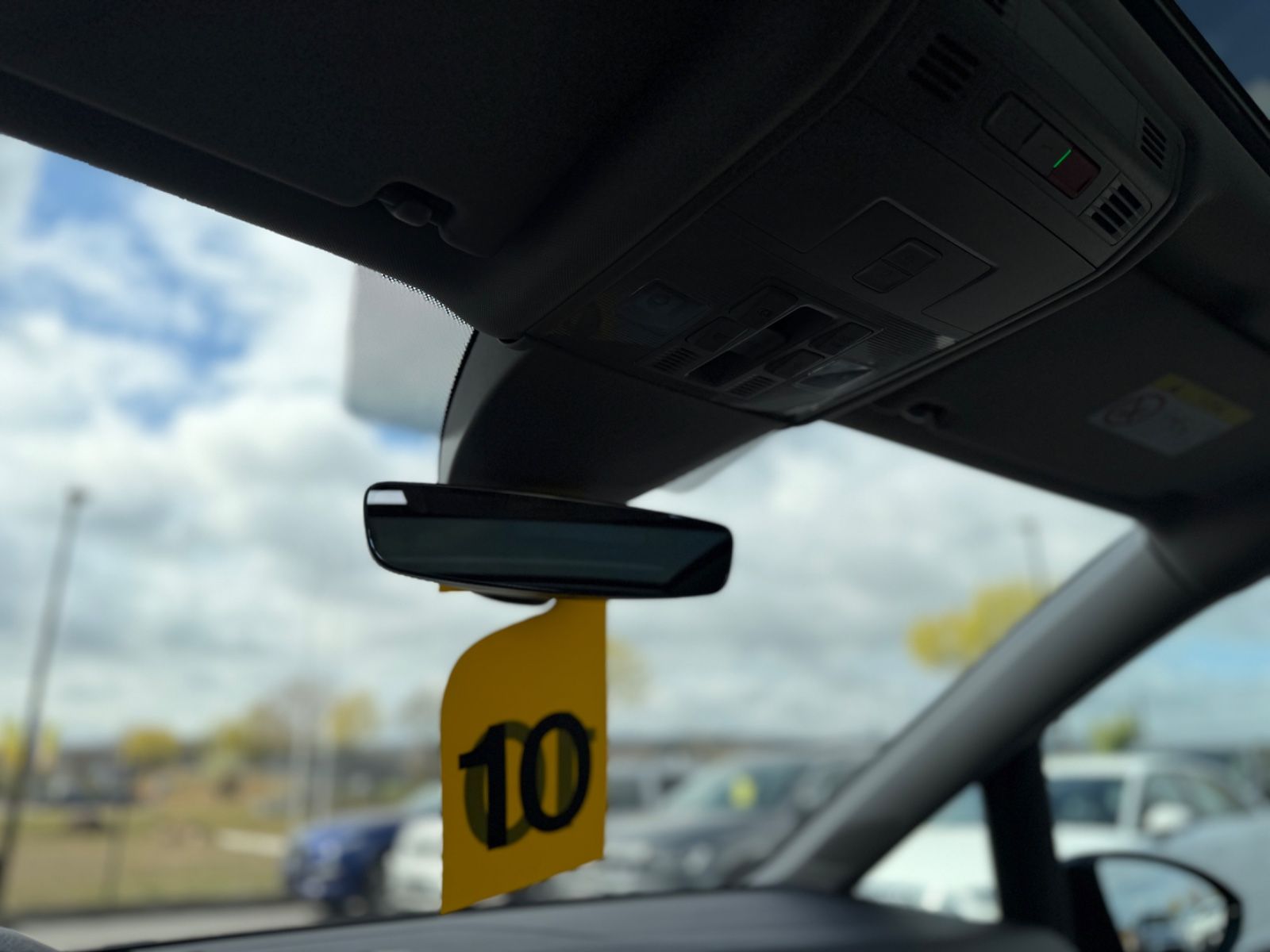 Touran Comfortline 2.0 TDI Alcantara Navi Pano.