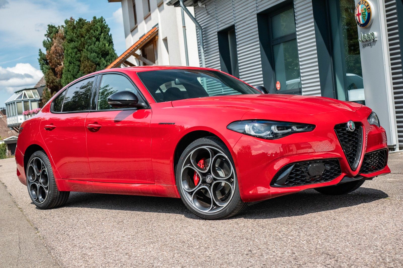 Fahrzeugabbildung Alfa Romeo Giulia 2.0 Turbo 280 PS Q4 Competizione LED