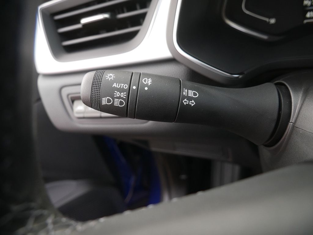 Fahrzeugabbildung Renault Captur Techno TCe 90 PDC SHZ KAMERA NAVI LED