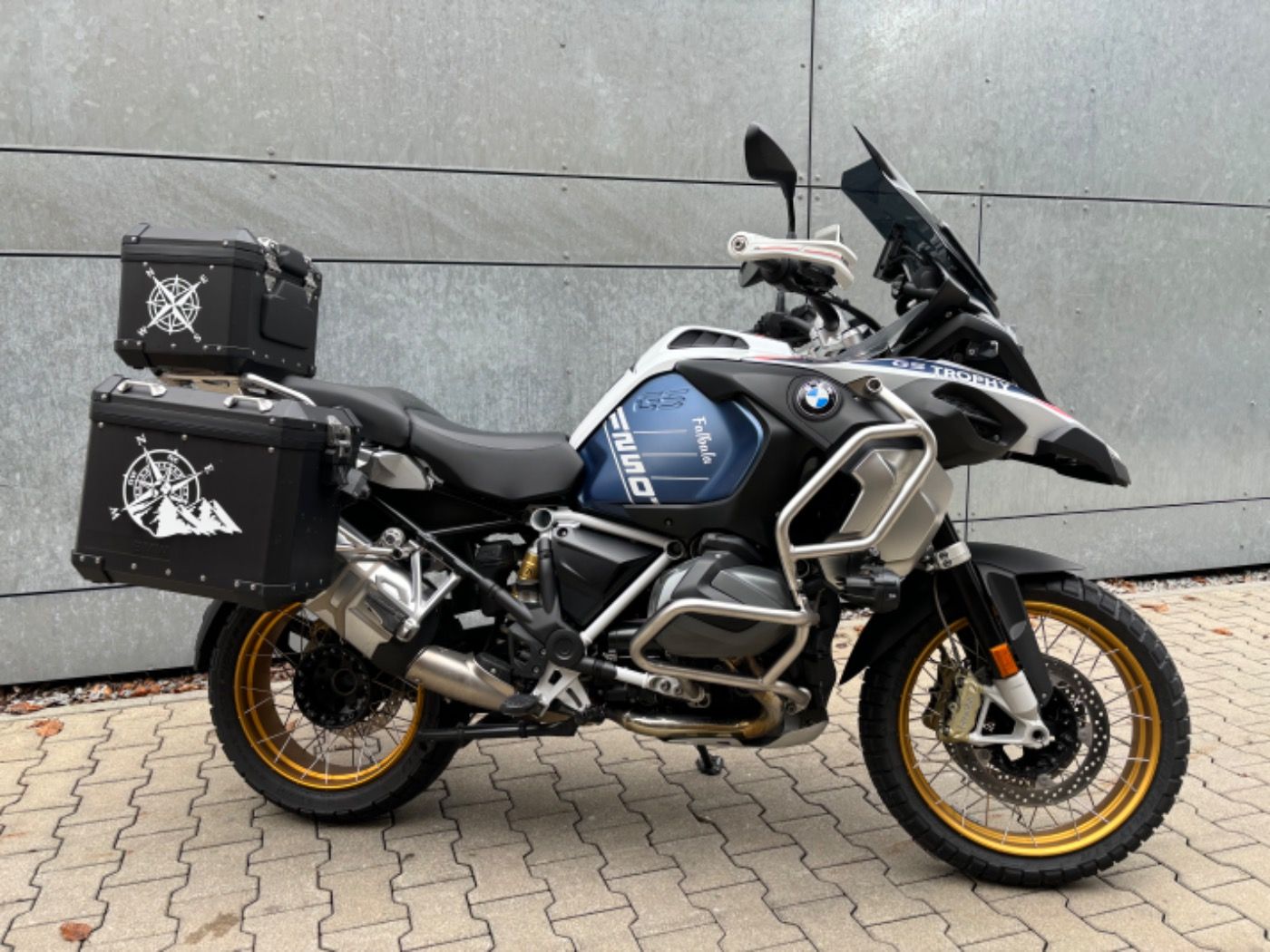 Fahrzeugabbildung BMW R 1250 GS Adventure Trophy Öl Inclusiive 5/50000