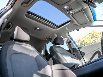 Hyundai Kona Trend Elektro 2WD Kamera Schiebedach LED
