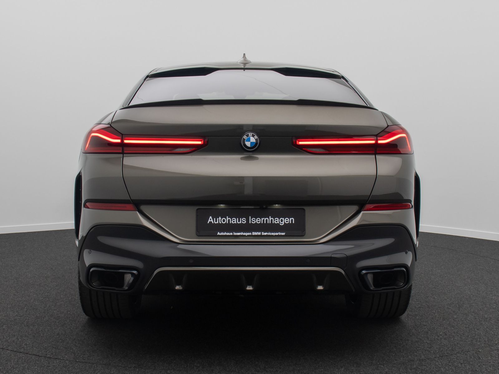 Fahrzeugabbildung BMW X6 xD40d M Sport 360° HUD H/K 22Zoll Individual