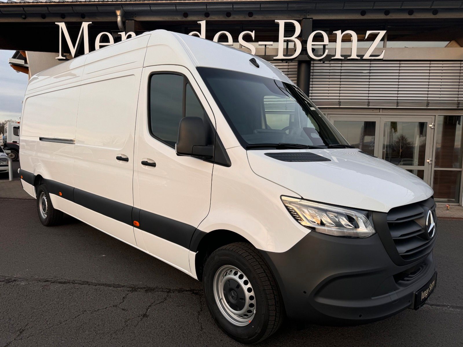 Fahrzeugabbildung Mercedes-Benz Sprinter 319 CDI 4325 Klima Kamera AHK LED