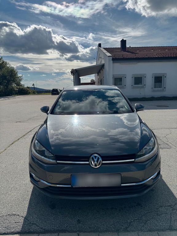 Image of Volkswagen Golf