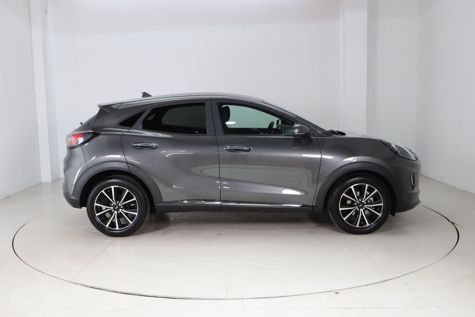 Fahrzeugabbildung Ford Puma 1.0 Eco Boost DCT Titanium