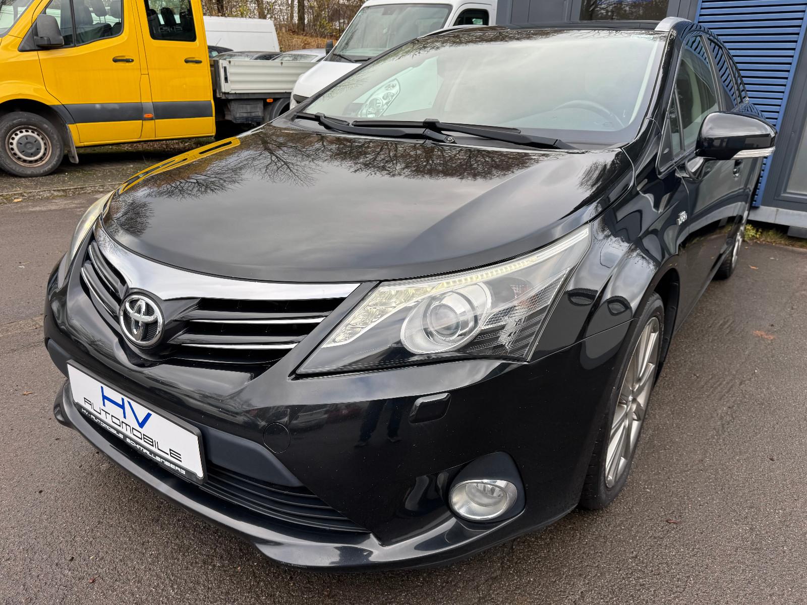 Toyota Avensis Kombi 2.2 Diesel 177 PS-Navi-Leder-Pano