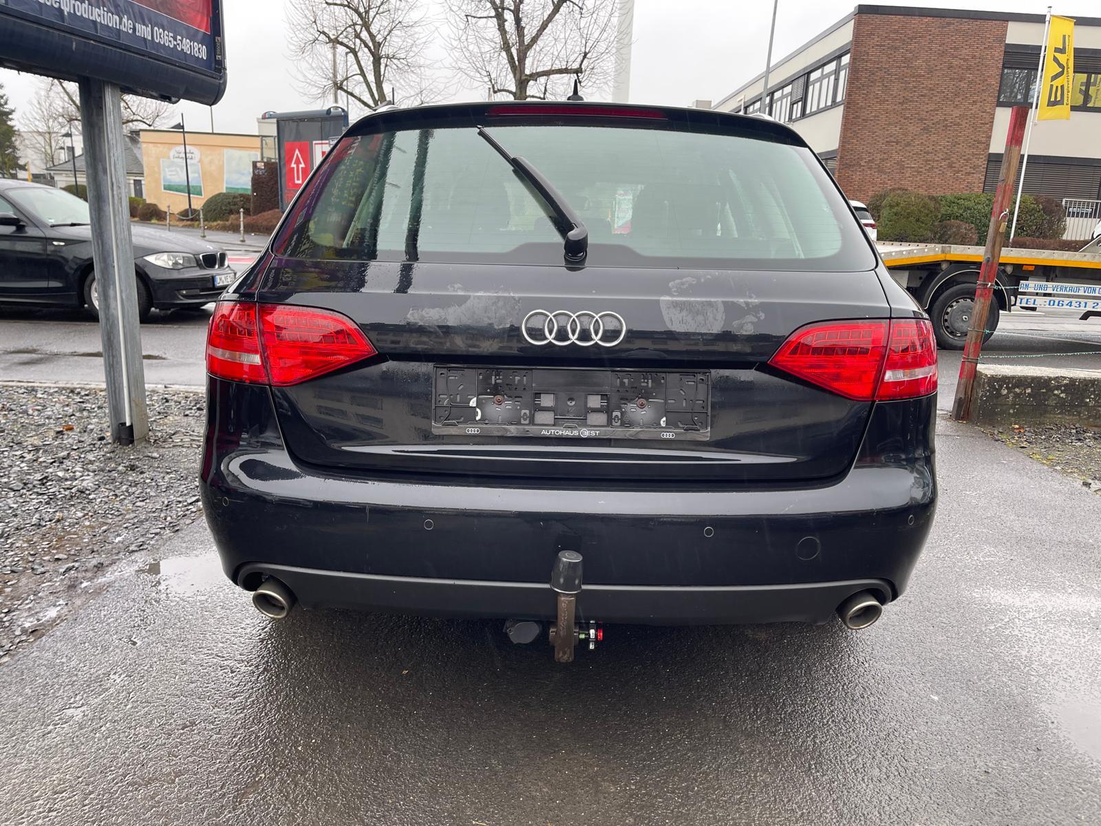 Audi A4 2011 — engine 2.698 cm³, 190 HP (140kW)