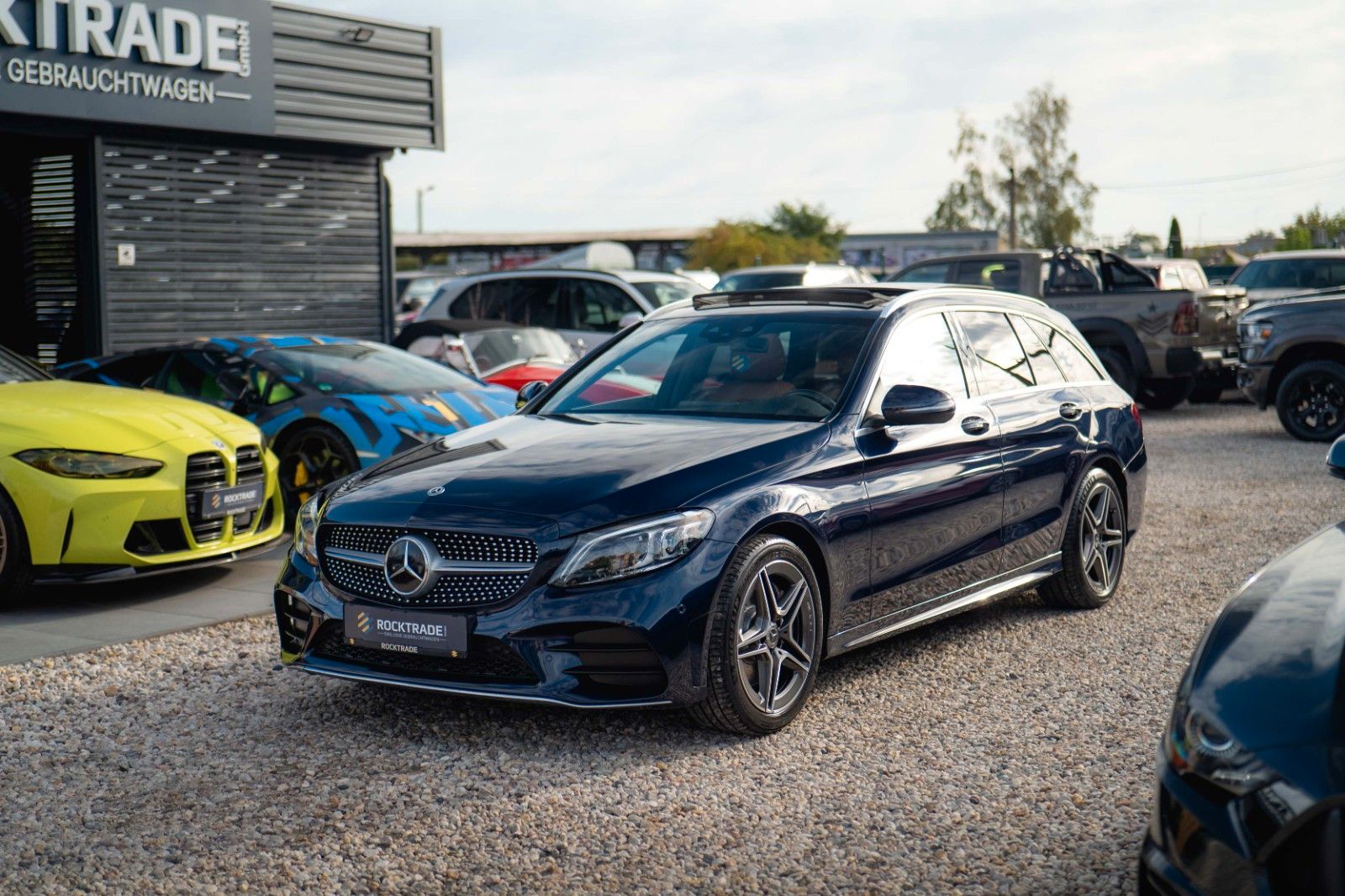 Fahrzeugabbildung Mercedes-Benz C 300 AMG | ACC | Pano | Mulitbeam | Widescreen