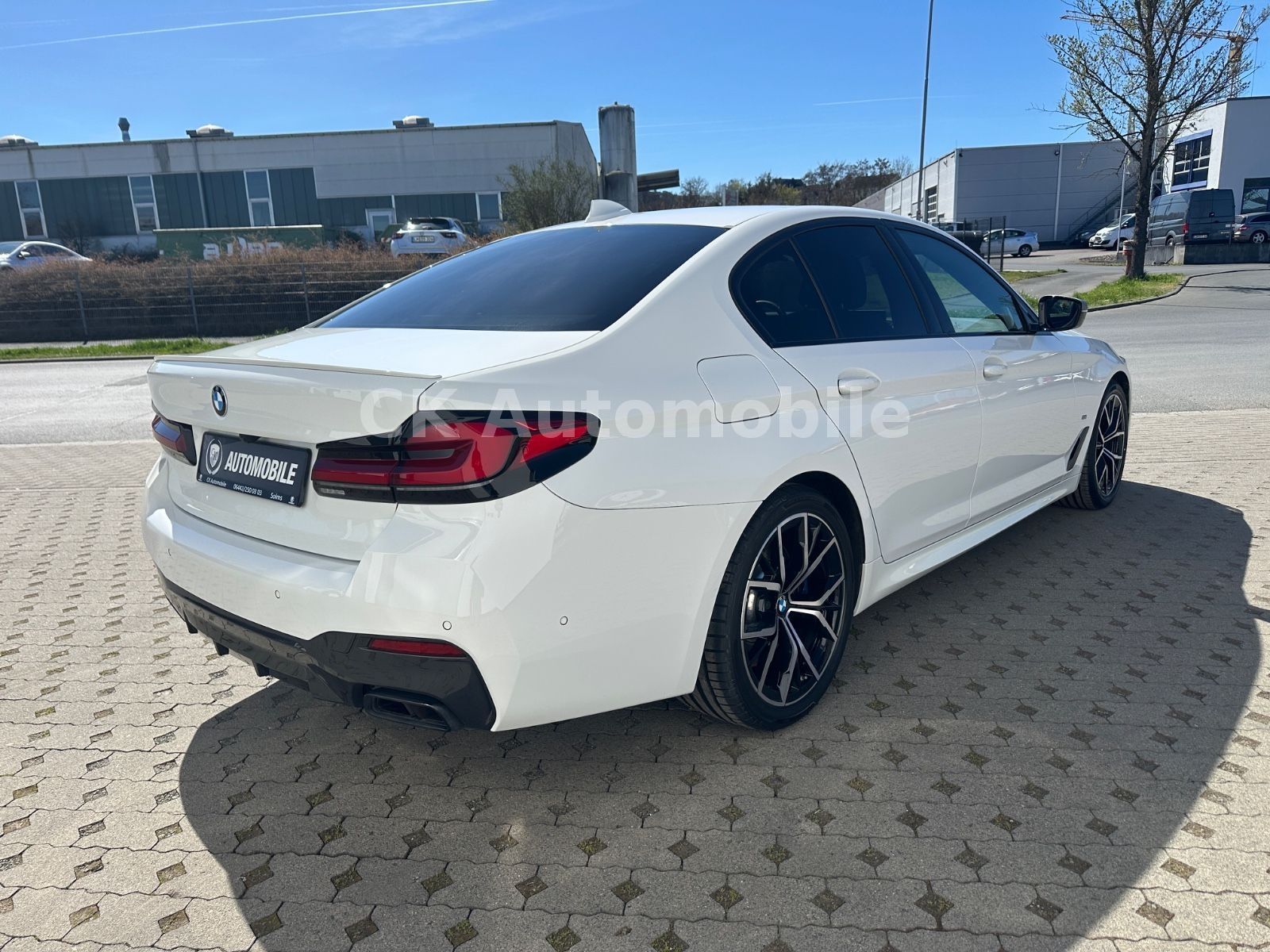 Fahrzeugabbildung BMW M550i xDrive Lim./Shadow-Line/Navi/Leder/LED/Kam