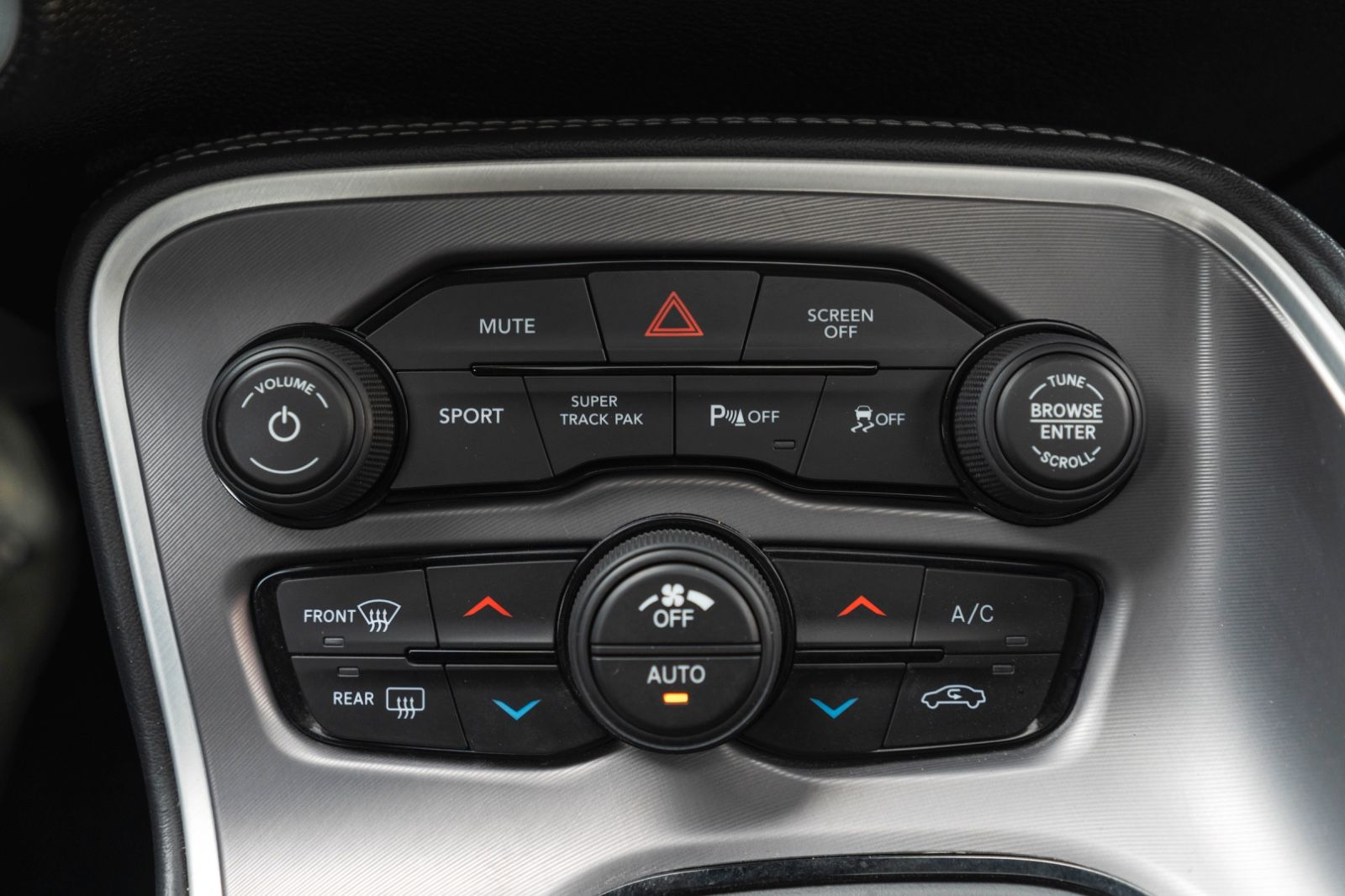 Fahrzeugabbildung Dodge Challenger 5.7L  R/T SHAKER CARPLAY KAM ALPINE