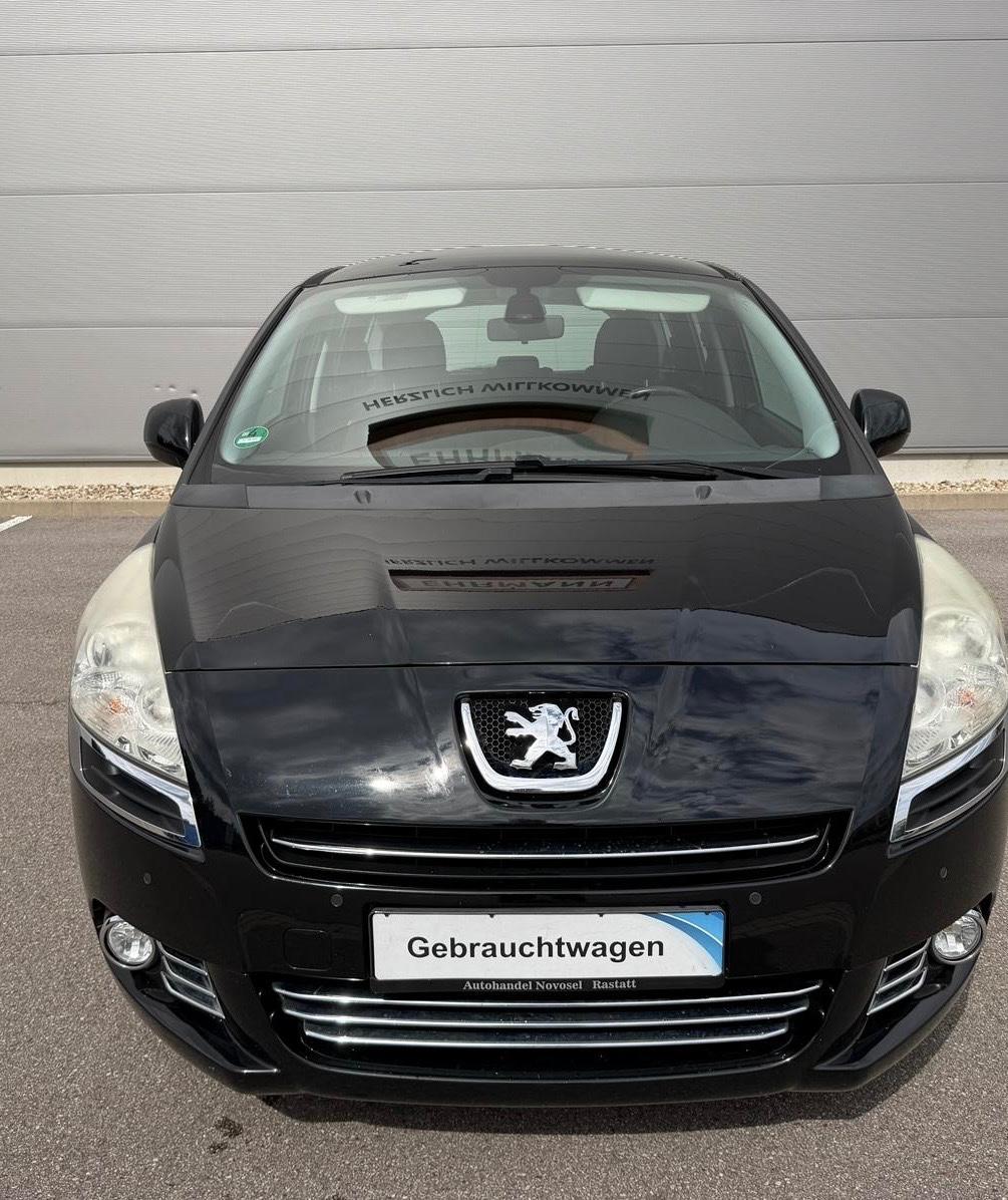 Peugeot 5008 2012 — photo 17