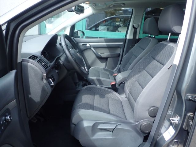 Fahrzeugabbildung Volkswagen Touran 1.4 TSI Comfortline 7-Sitzer SHZ PDCv+h L
