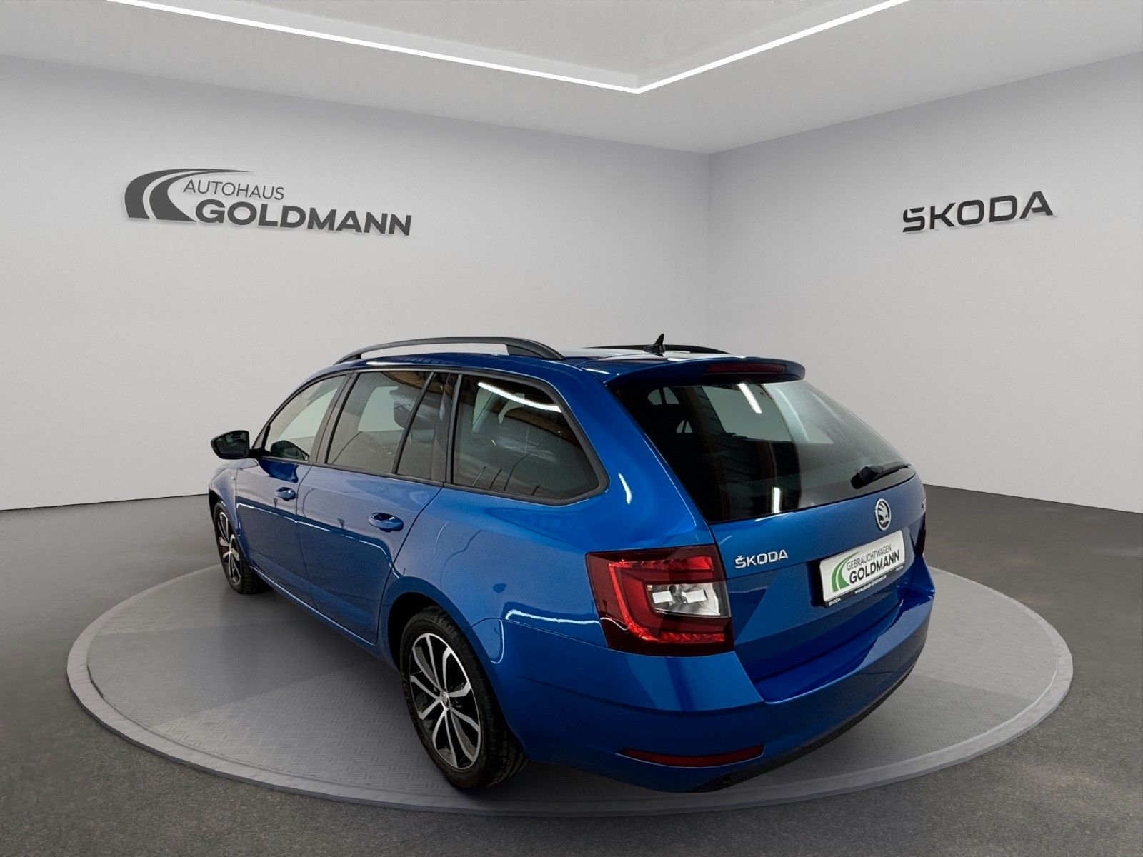 Fahrzeugabbildung SKODA Octavia Combi Soleil 2.0 TDI 110 kW DSG