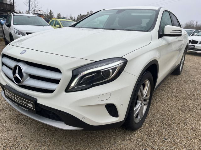 Mercedes-Benz GLA 200d 4 Matik 18 Zoll Seitenschaden