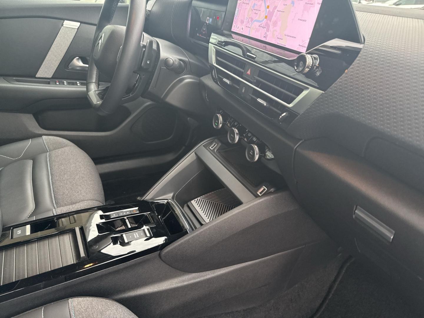 Citroën C4 Max HUD Navi Digitales Cockpit LED ACC Apple 