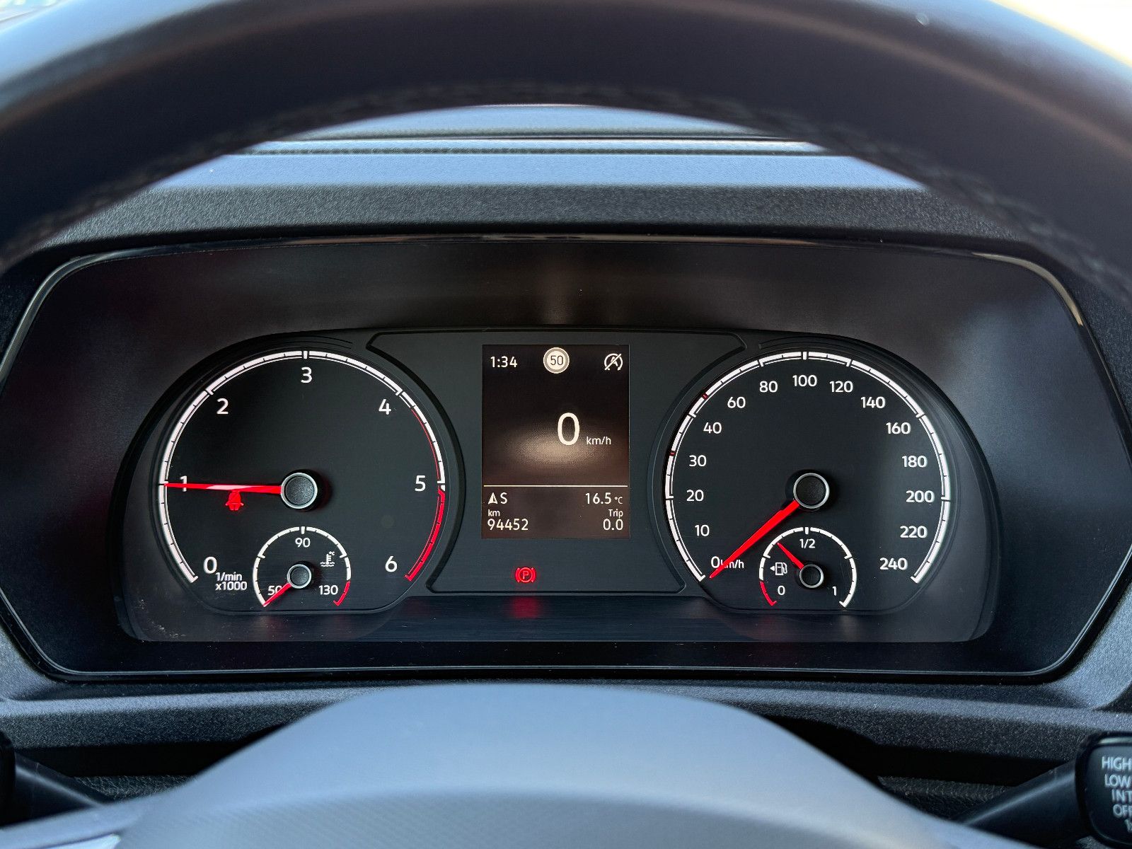 Fahrzeugabbildung Volkswagen Caddy 2.0 TDI ACC AHK DAB Navi PDC SHZ Winterpak