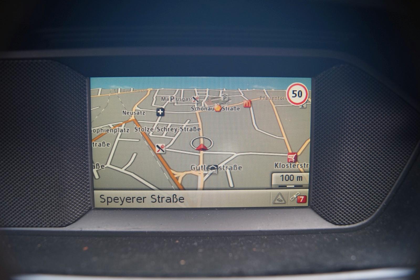 Mercedes-Benz C180 2014 — photo 27