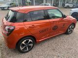 Suzuki SWIFT COMFORT+ HYBRID - Suzuki Swift: Orange