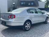 Volkswagen Passat Lim. Highline / 3.Hand / TÜV /Service Neu - Volkswagen Passat aus 2006 mit Diesel-Antrieb